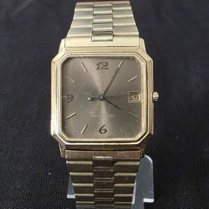 VTG Hamilton Gold Filled Swiss Quartz Men's 28mm 7J Watch Novavit NSA Band Runs